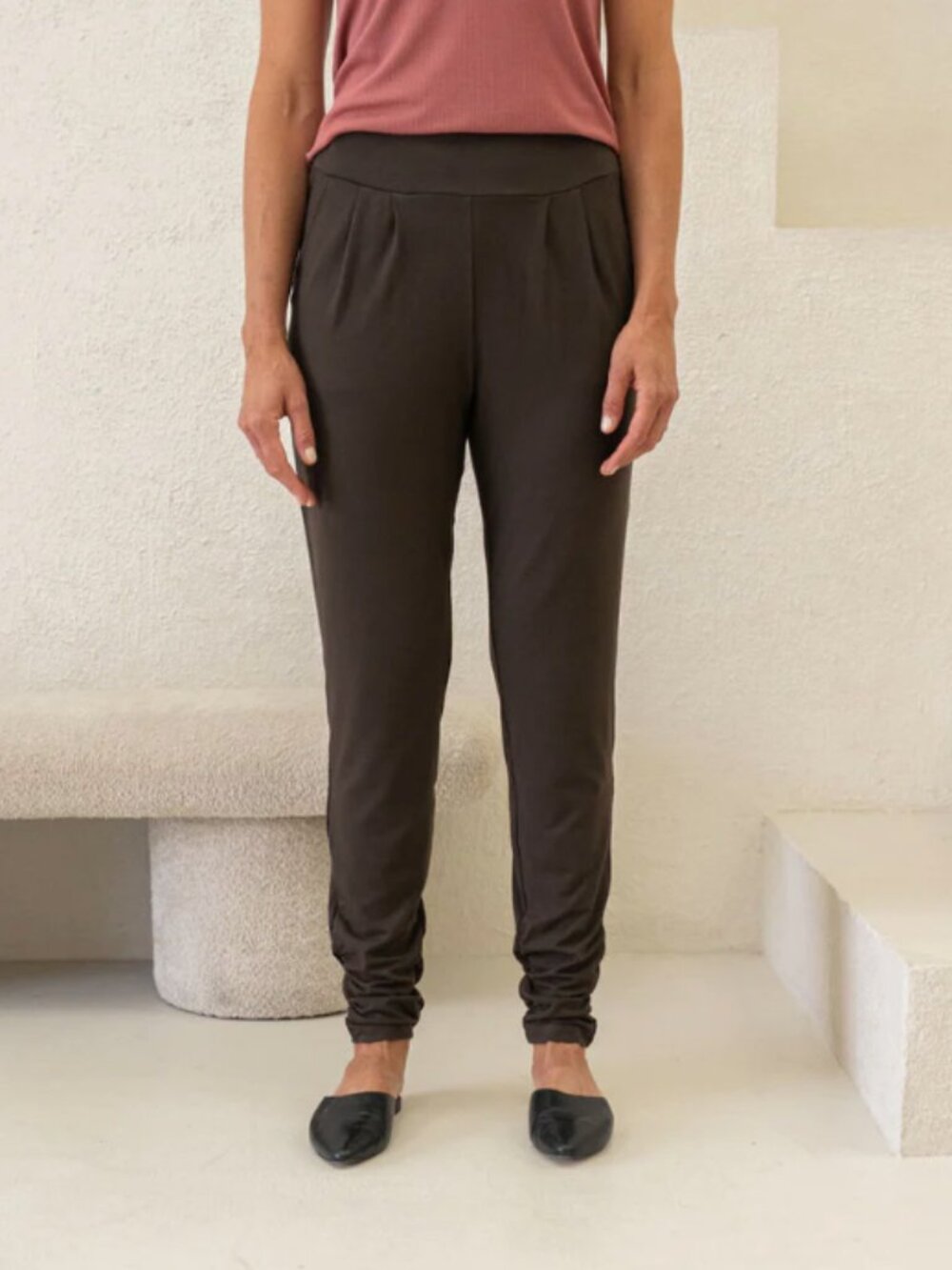 Encircled The Dressy Sweatpant In Black Knit Jersey, Medium Petite